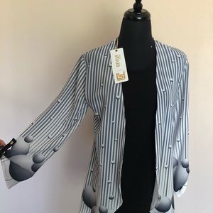 Two shirts come together